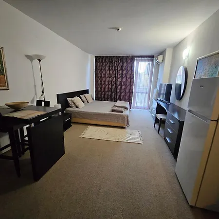 студио за двама в сарафово 아파트 *